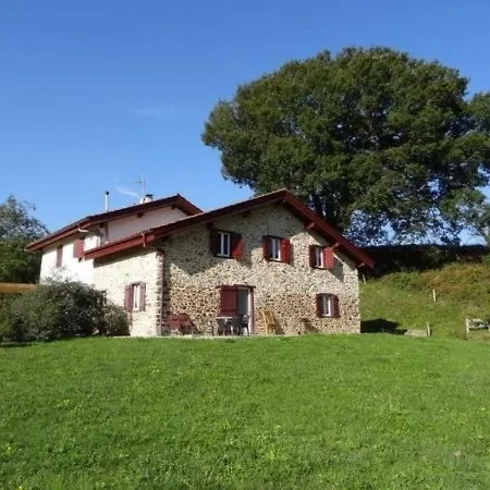 Nyaraló House Hargina-behere *