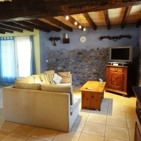 Nyaraló House Hargina-behere *