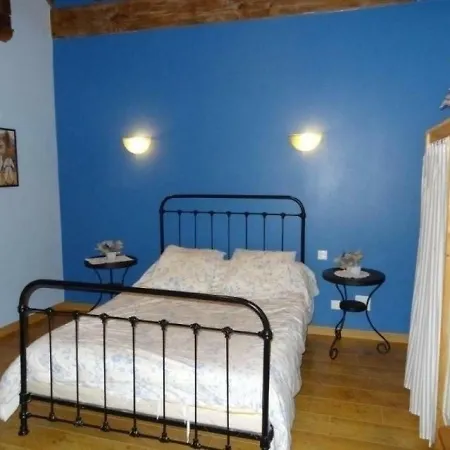 Nyaraló House Hargina-behere *
